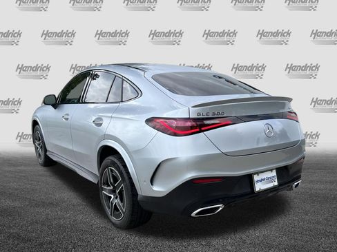 Used 2025 Mercedes-Benz GLC 300 4MATIC w/ AMG Line image 7