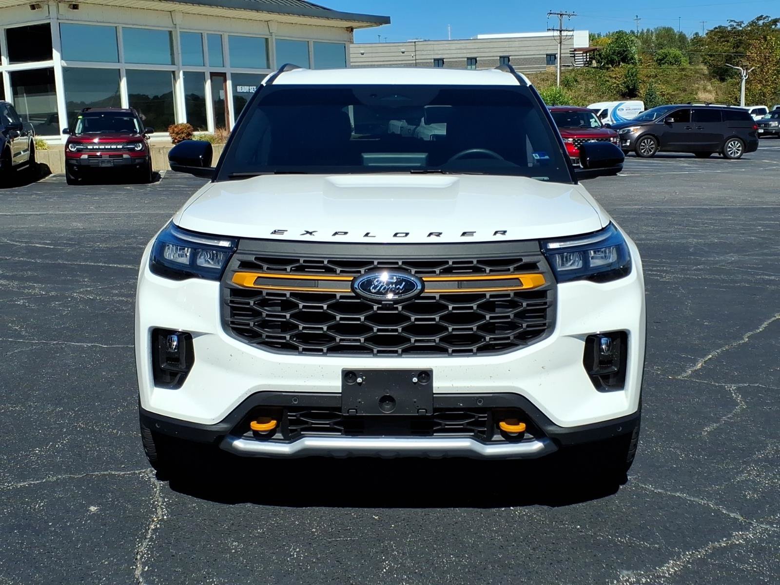 Used 2026 Ford Explorer Tremor w/ Tremor Ultimate Package AWD/4WD image 3