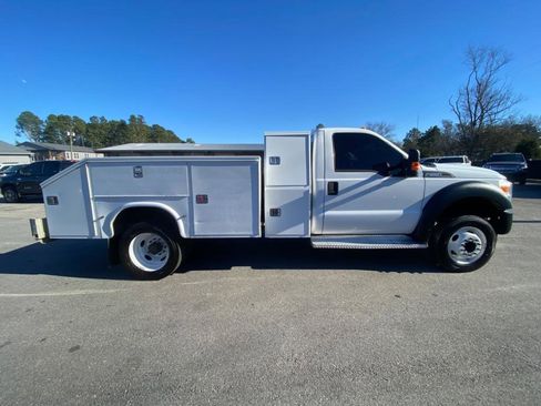Used 2015 Ford F550 2WD Regular Cab Super Duty image 6