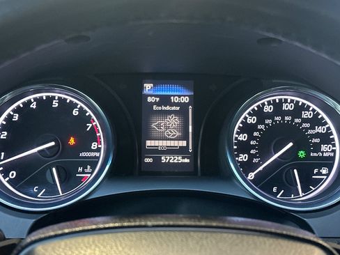 Used 2020 Toyota Camry SE FWD image 21
