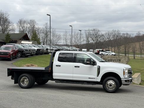 Used 2024 Ford F350 XLT image 4