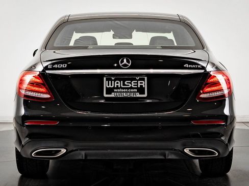 Used 2018 Mercedes-Benz E 400 4MATIC Sedan image 10