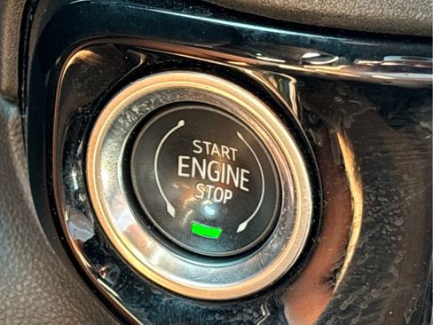 Certified 2024 Chevrolet Silverado 1500 RST w/ Convenience Package II AWD/4WD image 17