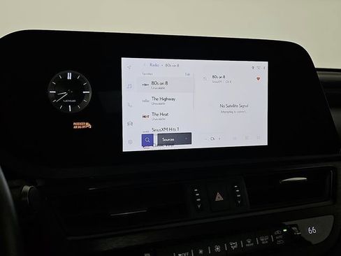 Used 2023 Lexus ES 350 w/ Premium Package image 18