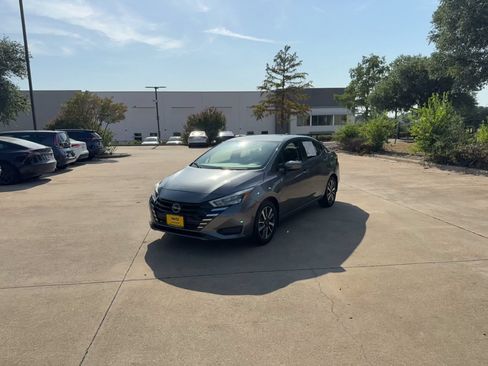 Used 2025 Nissan Versa SV w/ Trunk Package FWD image 10