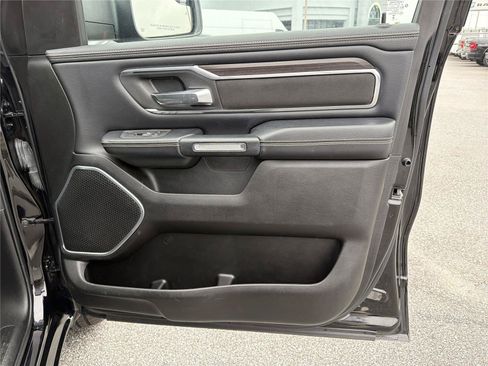Used 2025 RAM 1500 Laramie AWD/4WD image 13