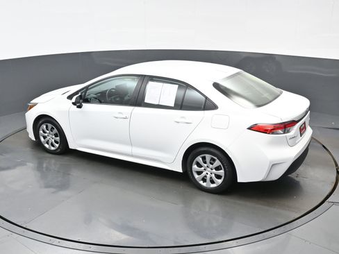 Used 2024 Toyota Corolla LE FWD image 34