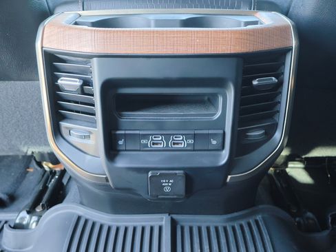 Used 2024 RAM 2500 Limited w/ Towing Technology Group image 25