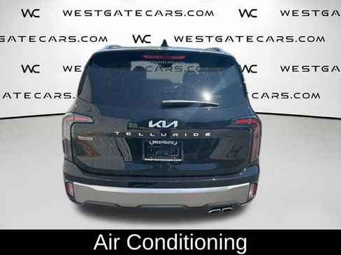 Used 2025 Kia Telluride EX w/ EX Captain's Chair Package FWD image 11