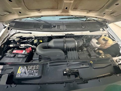 Used 2011 Ford E-150 and Econoline 150 w/ Commercial Cargo Van Pkg image 32