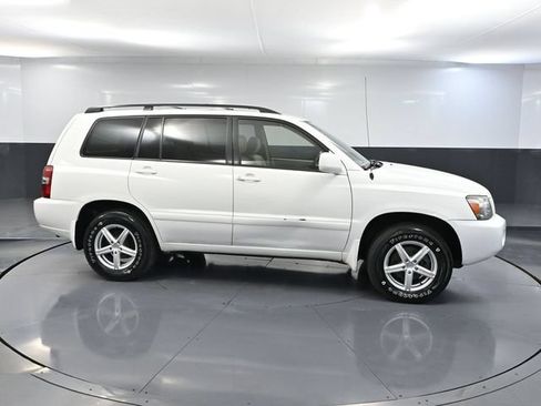 Used 2007 Toyota Highlander Limited AWD/4WD image 3