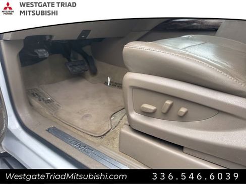 Used 2018 GMC Yukon XL SLT w/ Open Road Package image 16