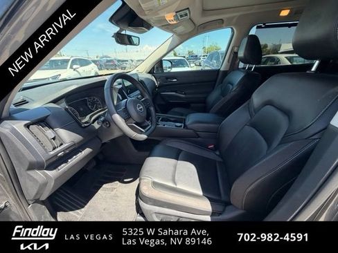 Used 2024 Nissan Pathfinder SL w/ SL Premium Package AWD/4WD image 10