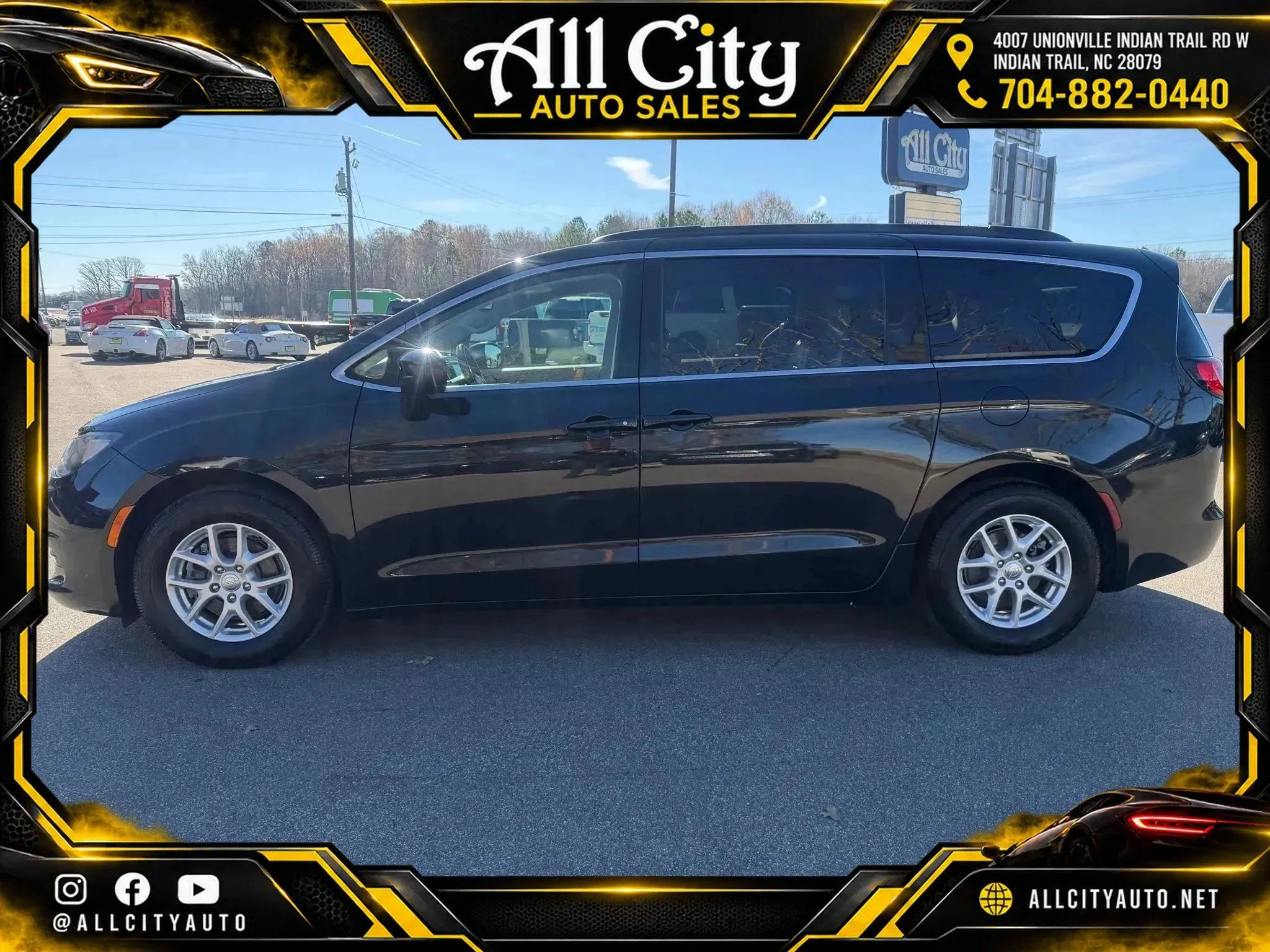 Used 2020 Chrysler Voyager Lxi FWD image 4