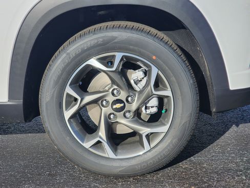 New 2026 Chevrolet Trax LT w/ Driver Confidence Package image 6