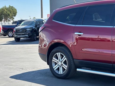 Used 2016 Chevrolet Traverse LT AWD/4WD image 4