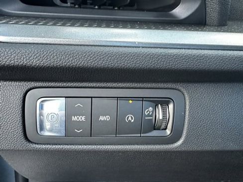 New 2026 Chevrolet Traverse LT w/ Sun and Wheel Package image 25