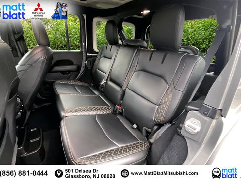 Used 2022 Jeep Wrangler Unlimited Sahara image 26