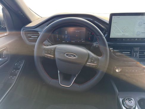 New 2025 Ford Escape ST-Line w/ Tech Pack #1 AWD/4WD image 12
