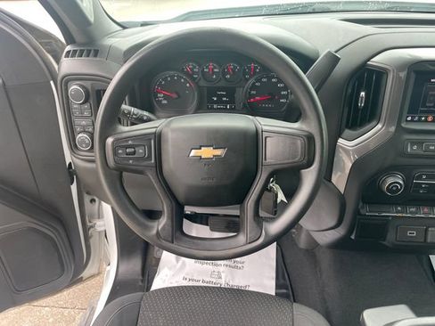Used 2020 Chevrolet Silverado 1500 Custom w/ Custom Value Package AWD/4WD image 23
