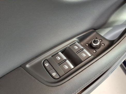 Used 2023 Audi Q7 Premium Plus w/ Premium Plus Package image 11