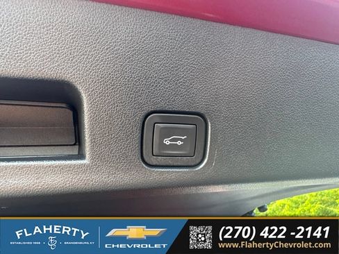 Used 2026 Chevrolet Traverse RS w/ LPO, Floor Liner Package AWD/4WD image 18