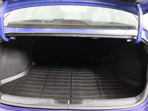 Used 2023 Hyundai Elantra Limited image 18