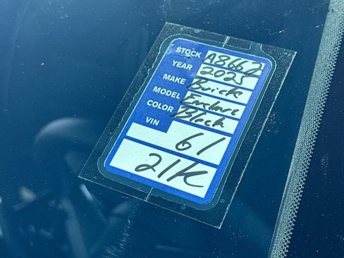 Used 2025 Buick Enclave Preferred image 27