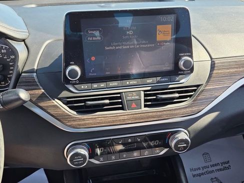 Used 2020 Nissan Altima 2.5 SL FWD image 17