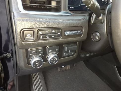 Used 2023 GMC Yukon XL Denali w/ Advanced Technology Package AWD/4WD image 34
