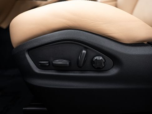 New 2026 Porsche Cayenne image 21