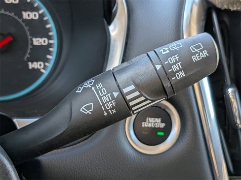 Used 2021 Chevrolet Traverse LS image 27