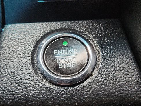 Used 2016 Ford F150 Lariat AWD/4WD image 15