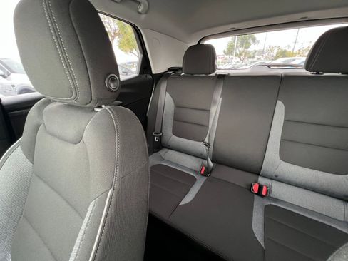 Used 2025 Chevrolet TrailBlazer LT FWD image 44