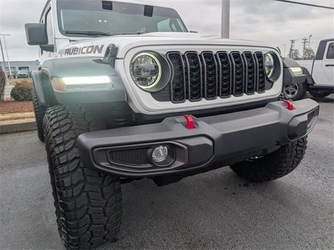 Used 2024 Jeep Wrangler Unlimited Rubicon w/ Safety Group image 23