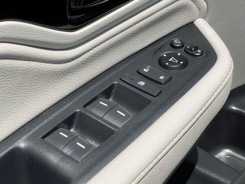 Used 2025 Honda Odyssey Elite image 16
