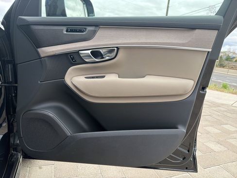 New 2026 Volvo XC90 T8 Ultra w/ Protection Package AWD/4WD image 25