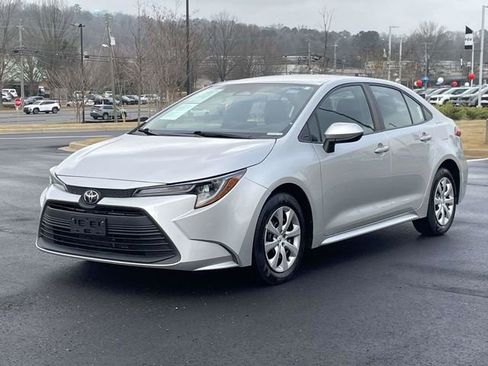 Used 2023 Toyota Corolla LE image 7