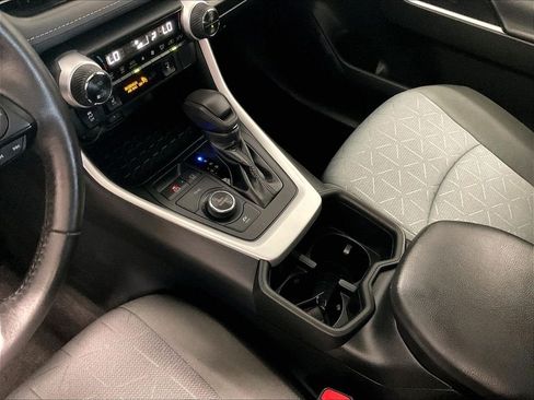 Certified 2022 Toyota RAV4 XLE w/ Convenience Package AWD/4WD image 20