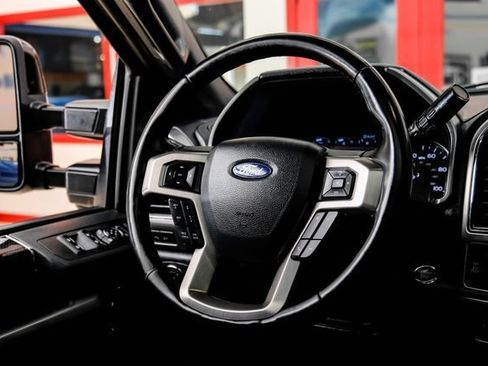 Used 2022 Ford F250 Platinum w/ FX4 Off-Road Package AWD/4WD image 17