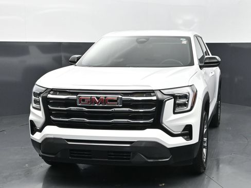 Used 2025 GMC Terrain Elevation AWD/4WD image 8