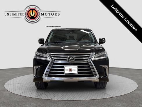 Used 2019 Lexus LX 570 4WD w/ Luxury Package image 23