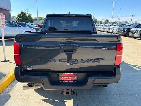 Used 2024 Toyota Tacoma SR AWD/4WD image 6
