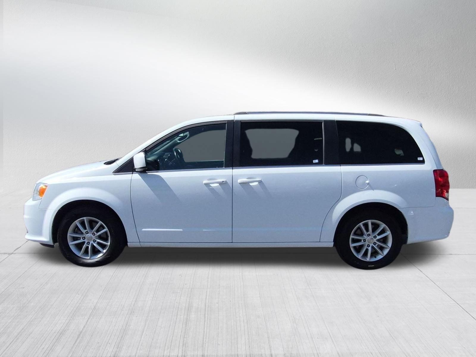 Used 2019 Dodge Grand Caravan SXT FWD image 3