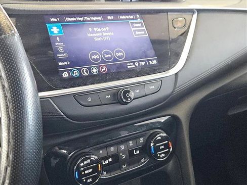 Used 2022 Buick Encore GX Select w/ Sport Touring Package image 10
