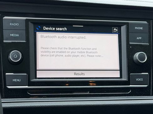 Used 2021 Volkswagen Jetta SE w/ SE Cold Weather Package FWD image 24