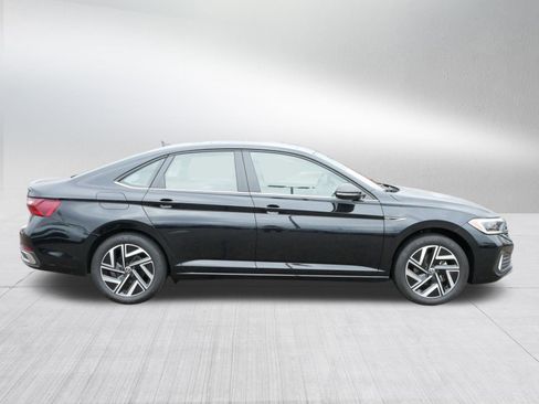 Certified 2024 Volkswagen Jetta SEL image 8