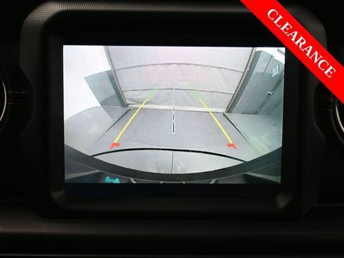 Used 2022 Jeep Wrangler Unlimited Sahara image 20