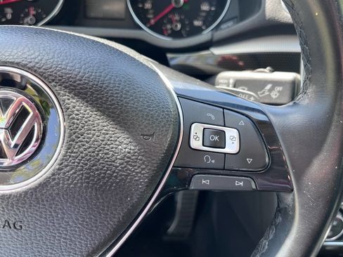 Used 2019 Volkswagen Passat 2.0T SE R-Line FWD image 35