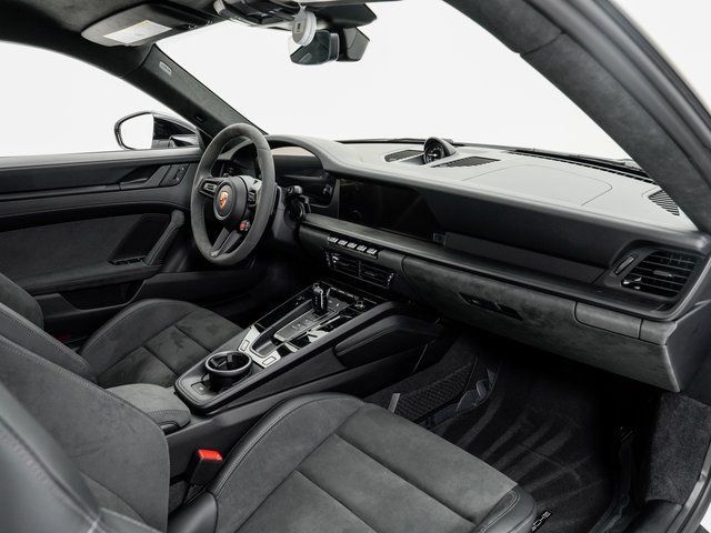 Certified 2025 Porsche 911 Carrera GTS RWD image 26